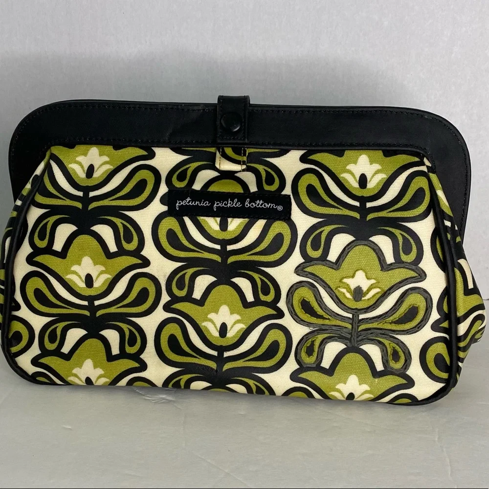 PETUNIA PICKLE BOTTOM Dancing in Dublin Diaper Bag Purse